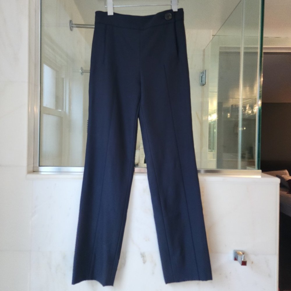 Louis Vuitton pants in blue color and 100% wool